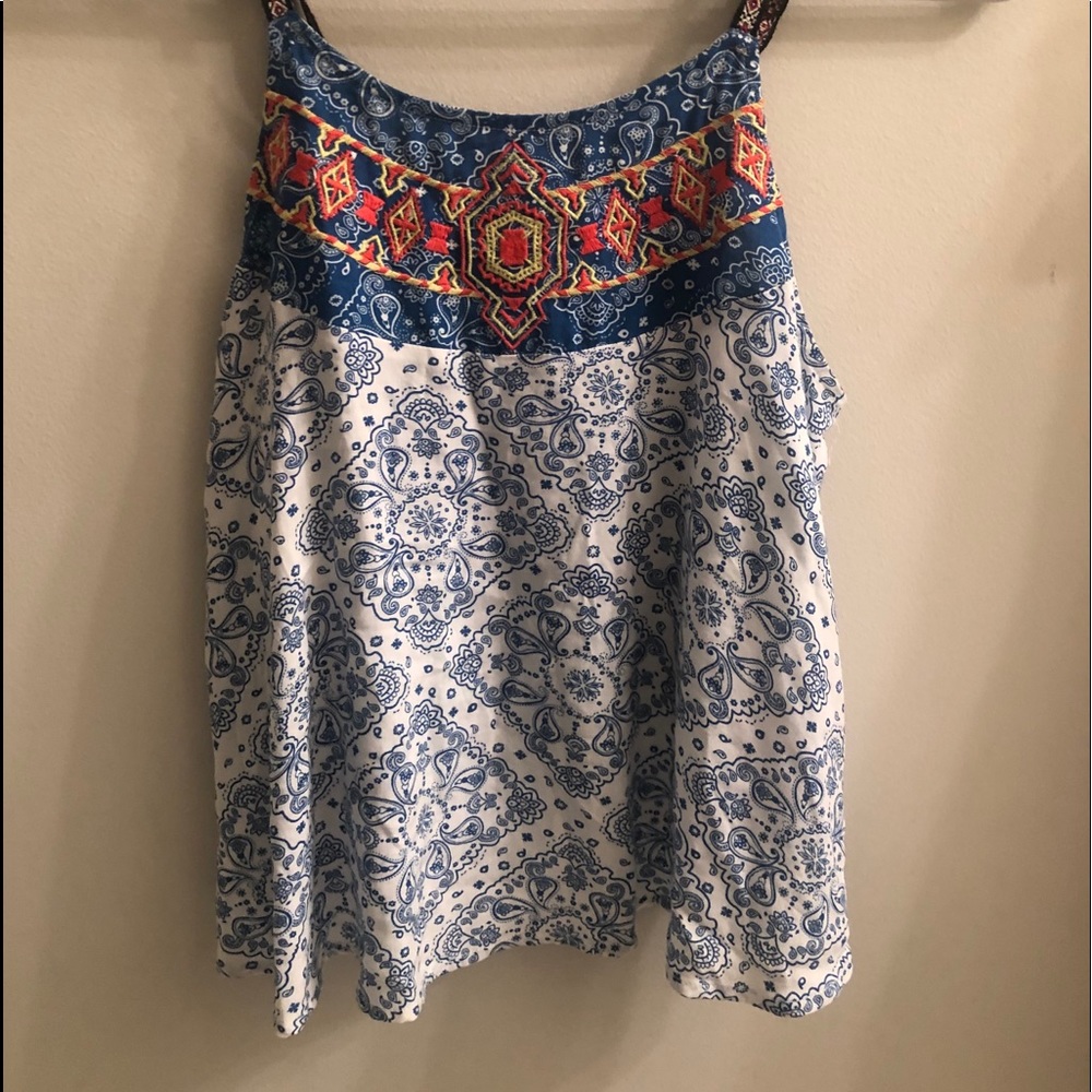 Patterned tank!! - Picture 3 of 5